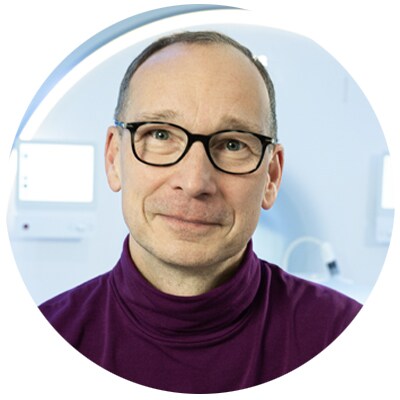 Dr. Martin Descalzo
