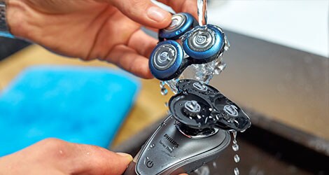 Cleaning your shaver img