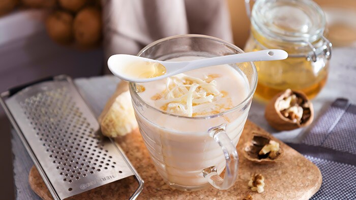 White Cabbage Apple with Walnuts