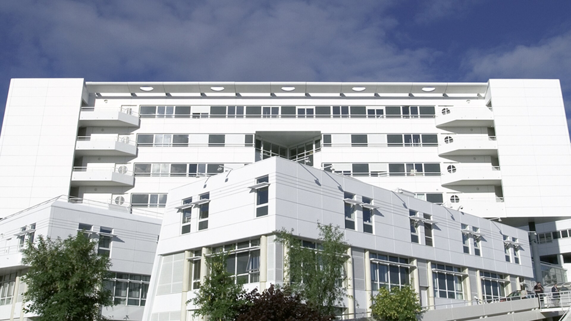 Partnering for a sustainable cath lab at Rennes University Hospital